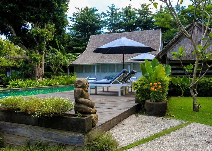 ベッド・アンド・ブレックファスト Chanteak Bali - Teak House 2 ジンバラン